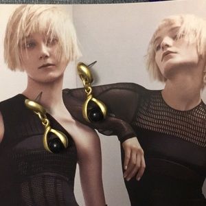 Beautiful gold tone beads earrings